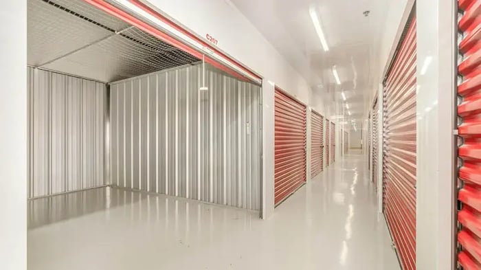 Cambridge, ON storage units