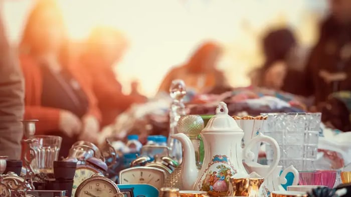 A picture of antiques at the Proctorville Flea Market