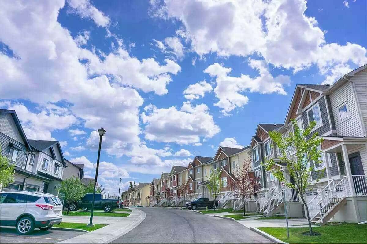 mmsp-23-blogsupport-feb-lwyl-calgary-houses-1200x500-1.webp